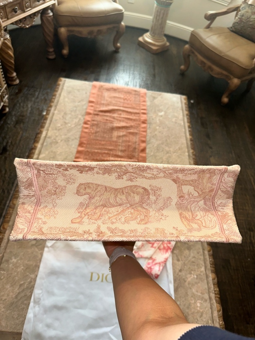 Dior medium Pink Book Tote!!💖 - Picture 4 of 8